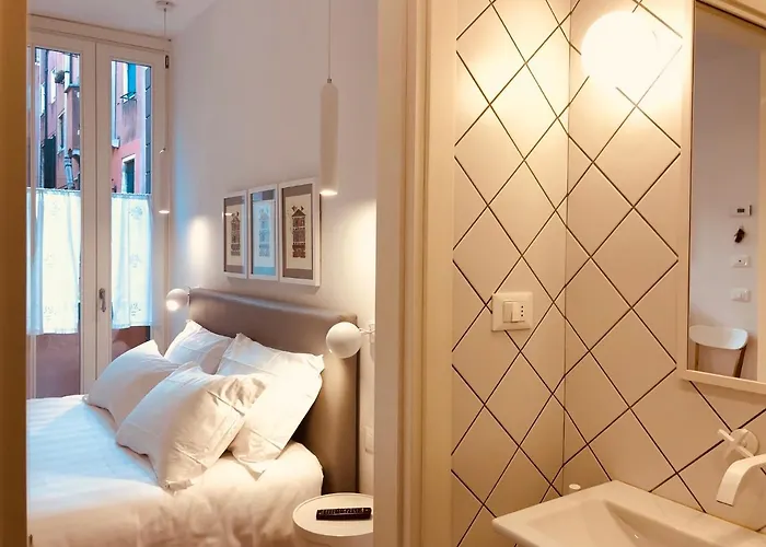 圣马可设计套房旅馆 招待所 4*